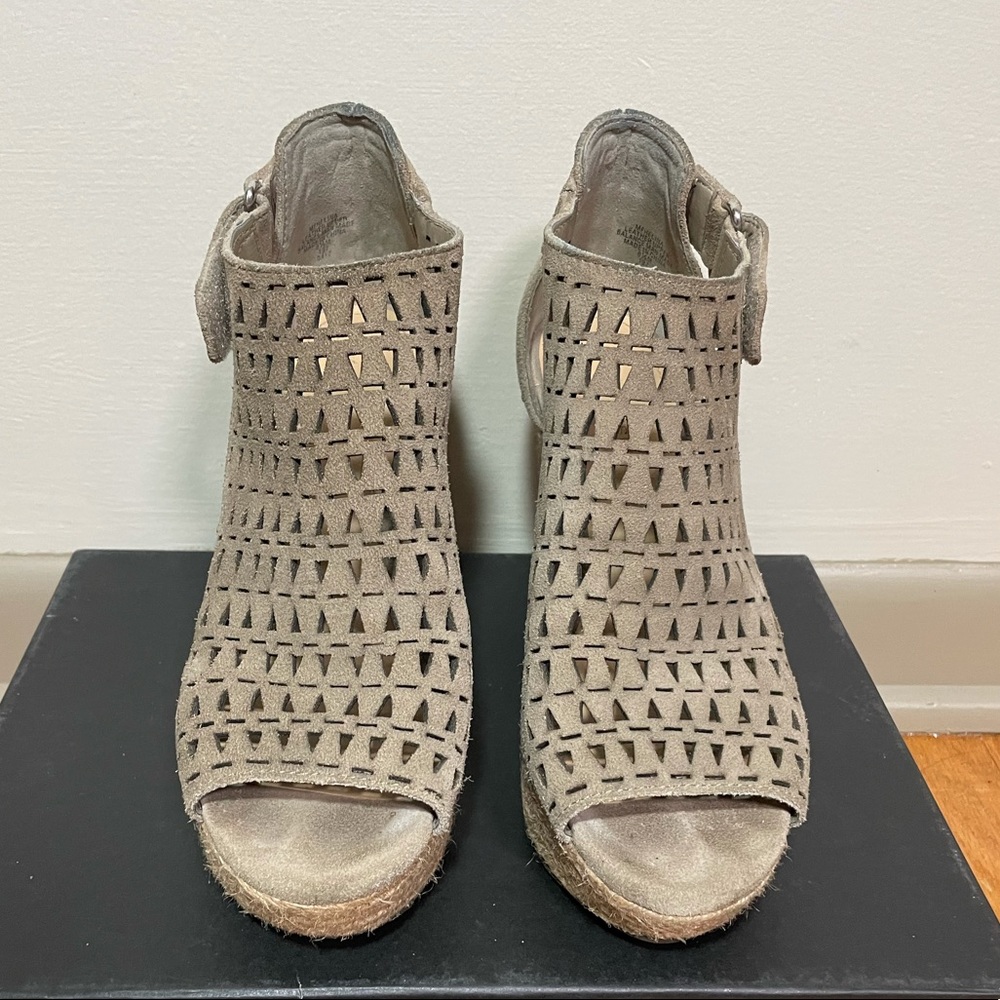 Marc Fisher Wedges